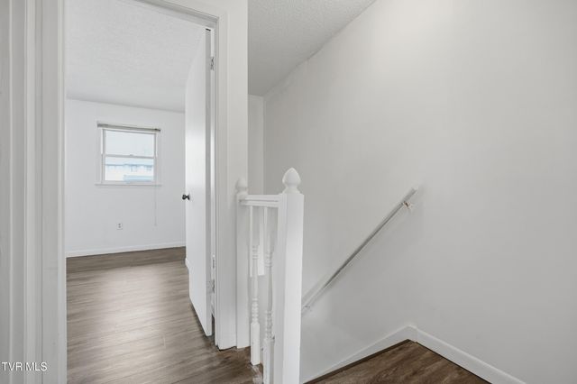 161 Oakcrest Circle 161, Bristol, VA 24201