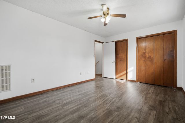 161 Oakcrest Circle 161, Bristol, VA 24201