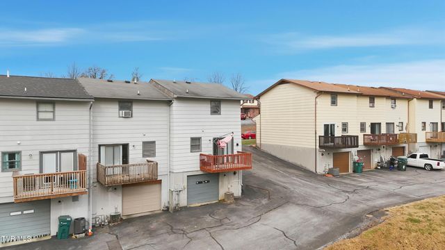 161 Oakcrest Circle 161, Bristol, VA 24201