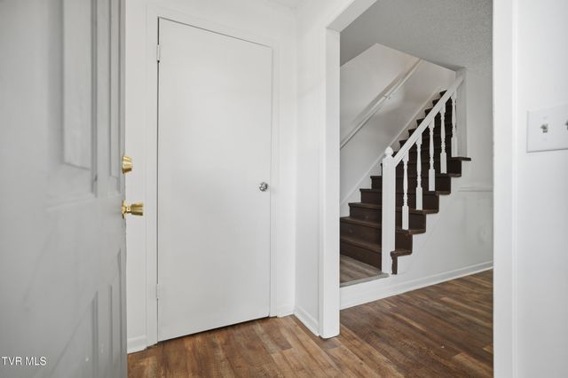 161 Oakcrest Circle 161, Bristol, VA 24201