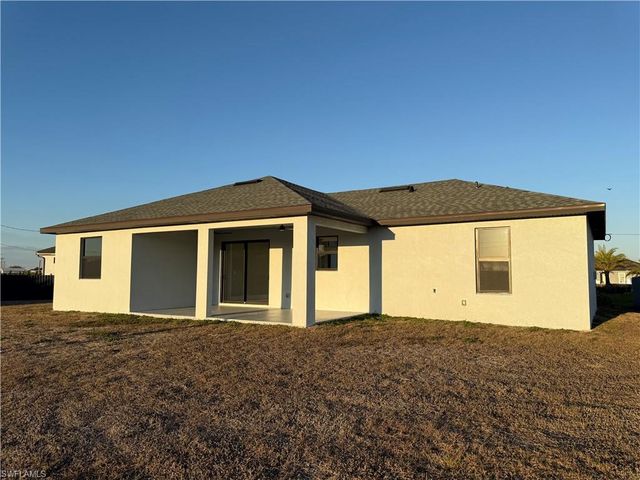 2 NE 3rd LN, Cape Coral, FL 33909