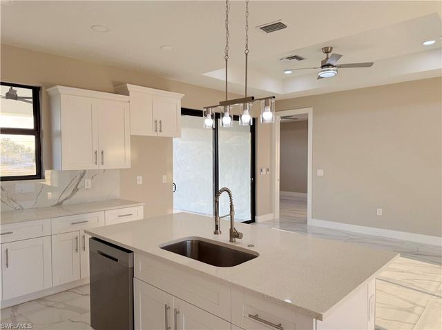 2 NE 3rd LN, Cape Coral, FL 33909