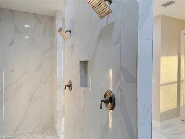 2 NE 3rd LN, Cape Coral, FL 33909