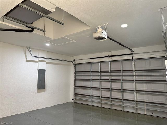 2 NE 3rd LN, Cape Coral, FL 33909