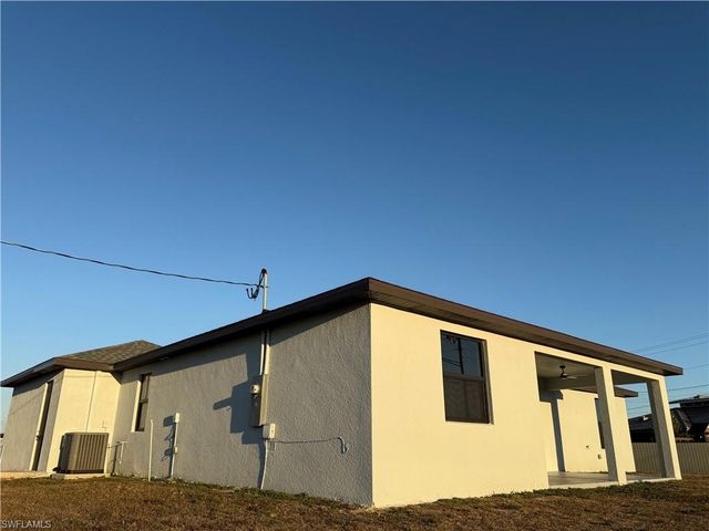 2 NE 3rd LN, Cape Coral, FL 33909