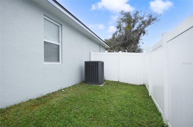 113 PLUMOSUS PARK DR, Deland, FL 32724