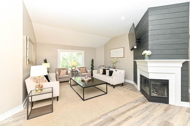 11936 Halla Place, Fishers, IN 46038