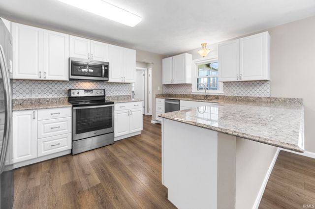 1517 Gregory Lane, Jasper, IN 47546