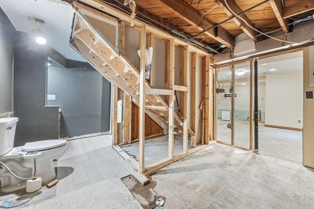 1130 Oak Street N, Fargo, ND 58102