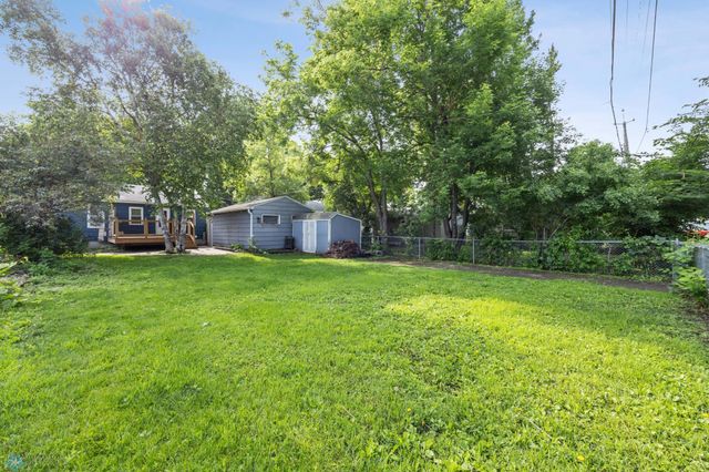 1130 Oak Street N, Fargo, ND 58102
