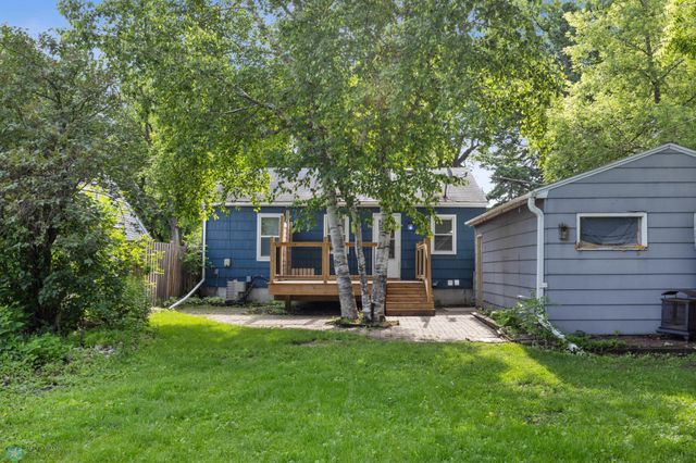 1130 Oak Street N, Fargo, ND 58102