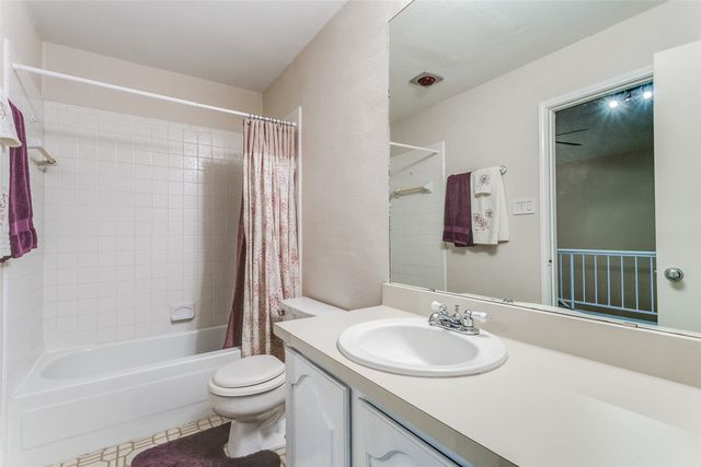 51 Morrow Drive, Bedford, TX 76021