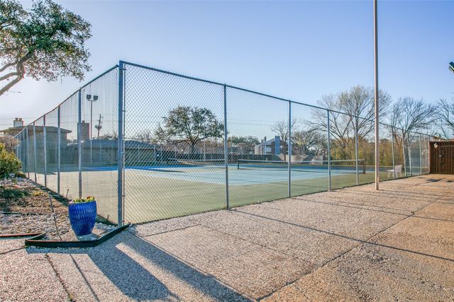 51 Morrow Drive, Bedford, TX 76021