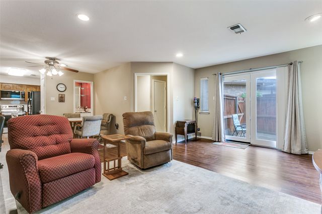 51 Morrow Drive, Bedford, TX 76021