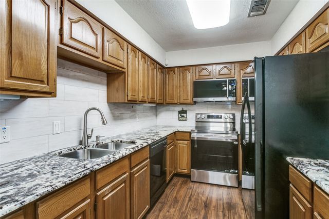 51 Morrow Drive, Bedford, TX 76021