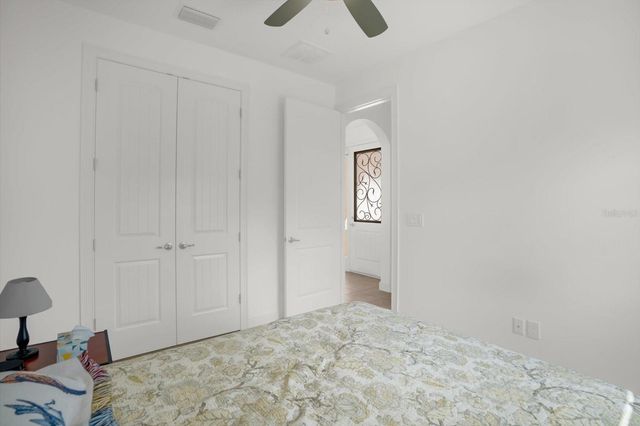 699 S DIXIE DRIVE, Howey In The Hills, FL 34737