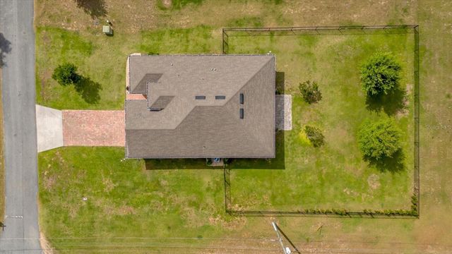 699 S DIXIE DRIVE, Howey In The Hills, FL 34737