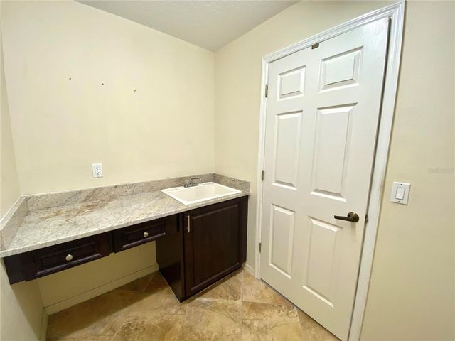 9420 BLUEBIRD DRIVE, Tampa, FL 33647