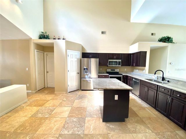 9420 BLUEBIRD DRIVE, Tampa, FL 33647