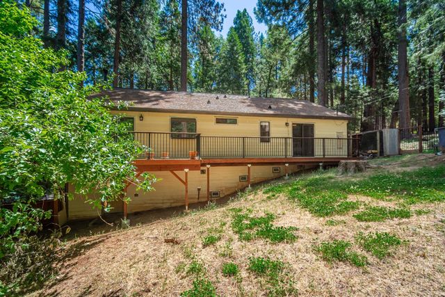 2778 Polaris St, Pollock Pines, CA 95726