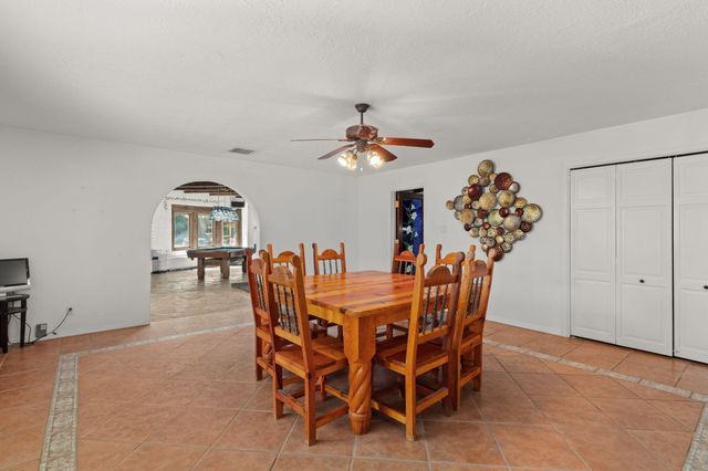 1504 N Lucyle Place NW, Albuquerque, NM 87114