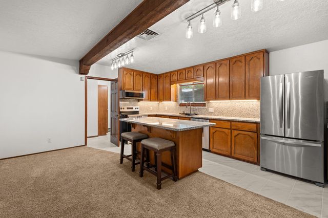 1504 N Lucyle Place NW, Albuquerque, NM 87114