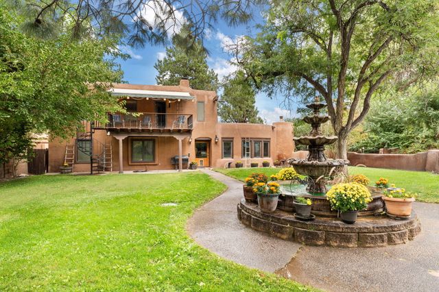 1504 N Lucyle Place NW, Albuquerque, NM 87114