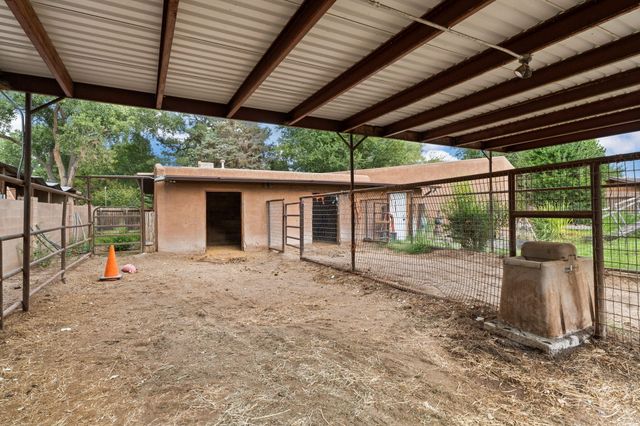 1504 N Lucyle Place NW, Albuquerque, NM 87114