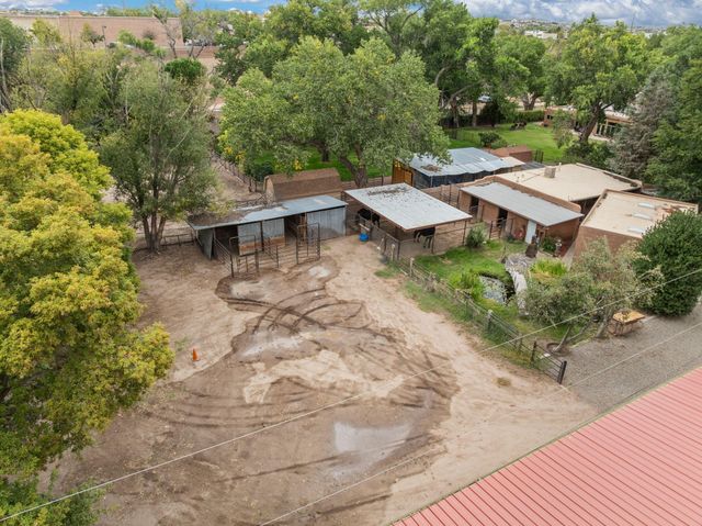 1504 N Lucyle Place NW, Albuquerque, NM 87114