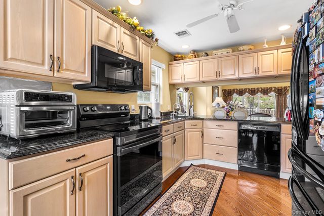 1 Northridge Circle, Huntington, NY 11743