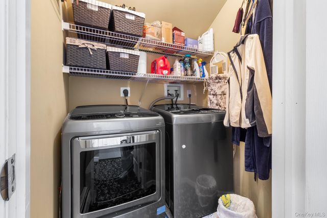 1 Northridge Circle, Huntington, NY 11743