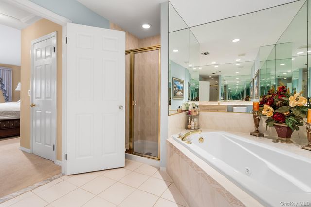 1 Northridge Circle, Huntington, NY 11743