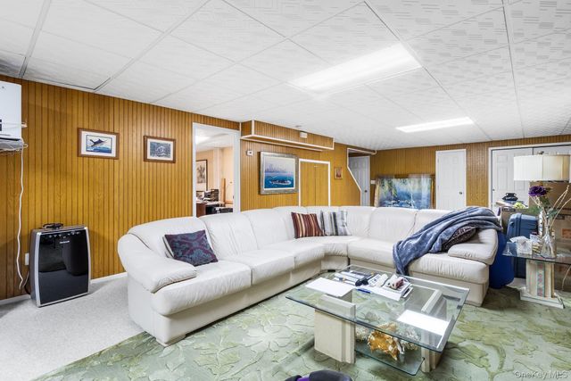 1 Northridge Circle, Huntington, NY 11743