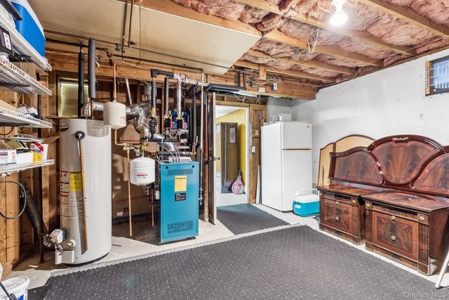 1 Northridge Circle, Huntington, NY 11743