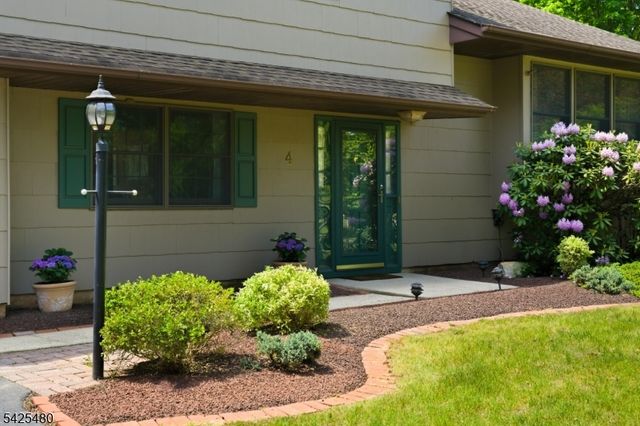4 GAIL COURT, Hillsborough Twp., NJ 08844