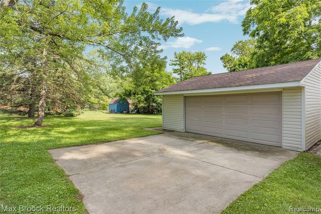 2810 Walbridge Road, Rochester Hills, MI 48307
