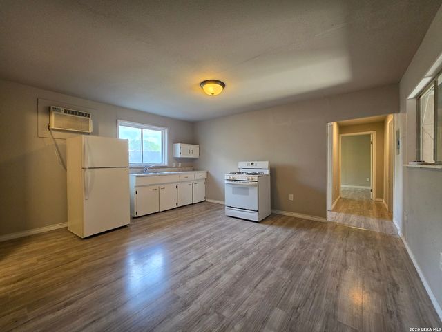 1222 BRIGHTON, San Antonio, TX 78211