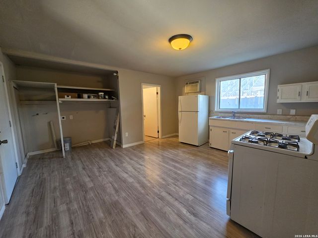 1222 BRIGHTON, San Antonio, TX 78211