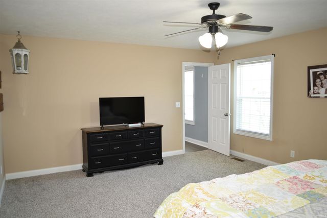 4104 Eagle Watch Drive, Evansville, IN 47725