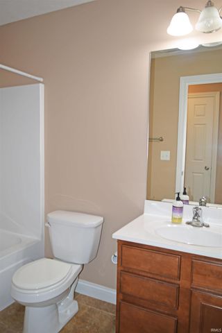 4104 Eagle Watch Drive, Evansville, IN 47725