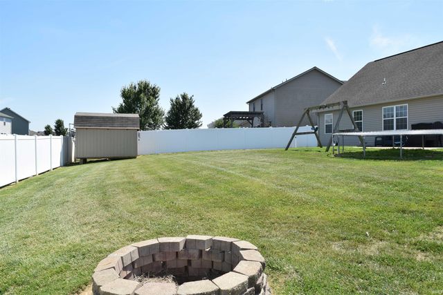 4104 Eagle Watch Drive, Evansville, IN 47725
