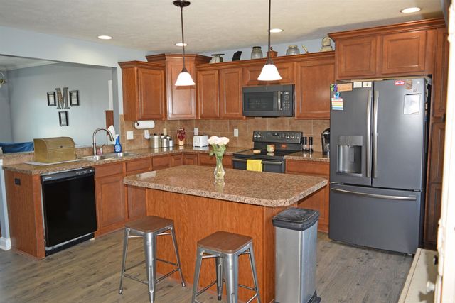 4104 Eagle Watch Drive, Evansville, IN 47725