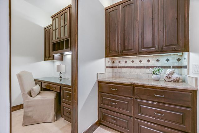26804 Masters PKWY, Spicewood, TX 78669