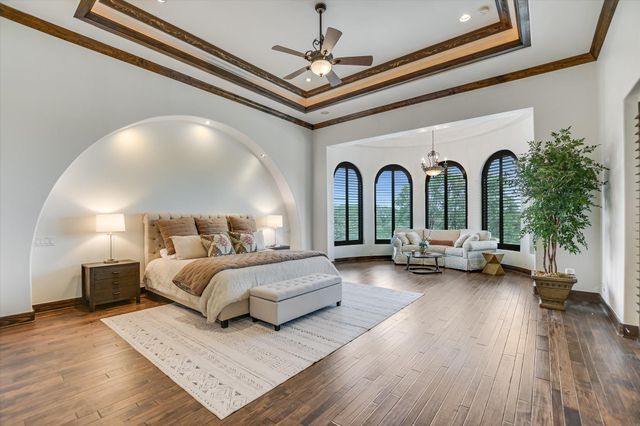 26804 Masters PKWY, Spicewood, TX 78669