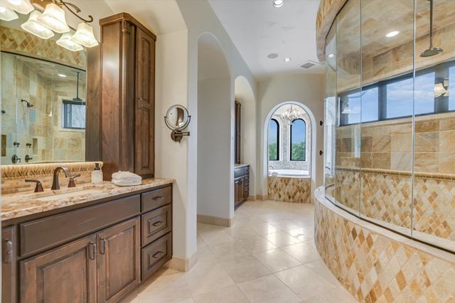 26804 Masters PKWY, Spicewood, TX 78669