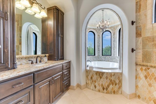 26804 Masters PKWY, Spicewood, TX 78669