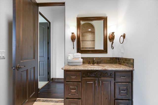 26804 Masters PKWY, Spicewood, TX 78669