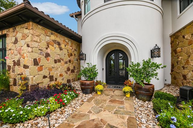 26804 Masters PKWY, Spicewood, TX 78669