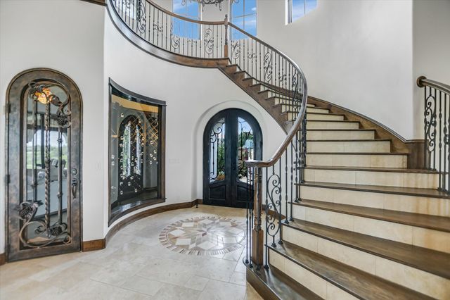 26804 Masters PKWY, Spicewood, TX 78669