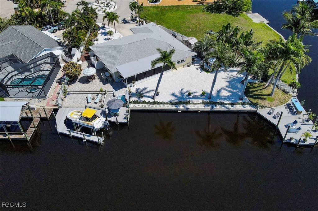 12082 Moon Shell DR, Matlacha Isles, FL 33991